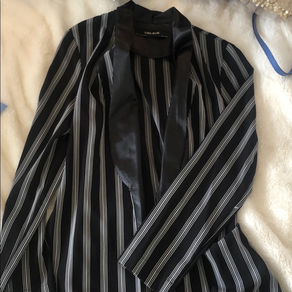 Silky striped blazer